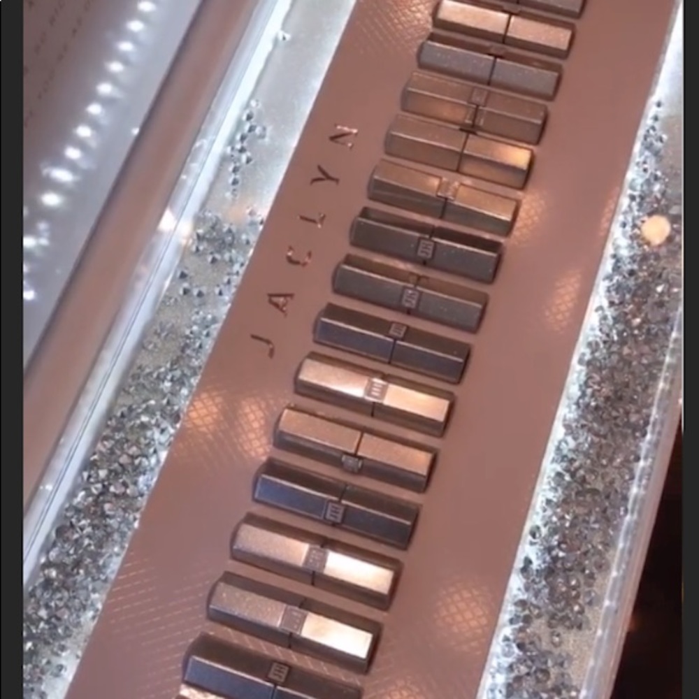 ISO JACLYN HILL LIPSTICK PR BOX!!